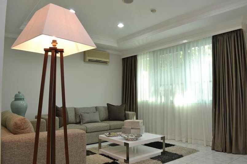 for rent house at hos cokroaminoto menteng