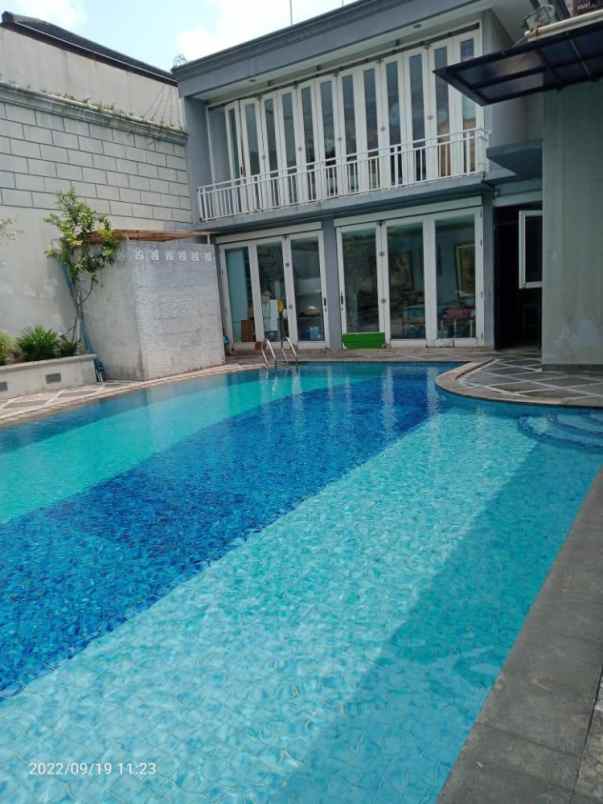 for rent house at hos cokroaminoto menteng