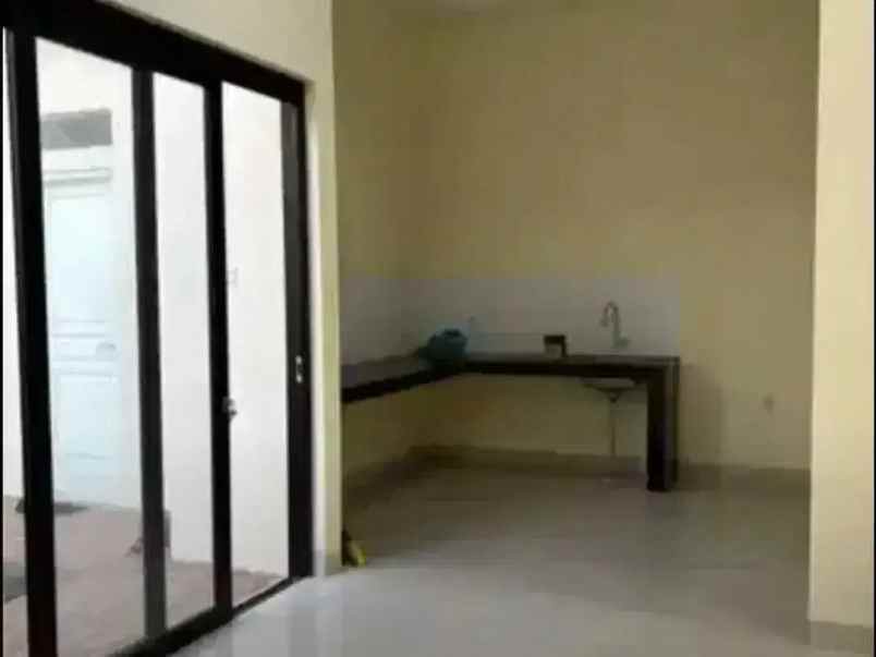 gas rumah 2 lantai baru pondok gede shm imb lengkap