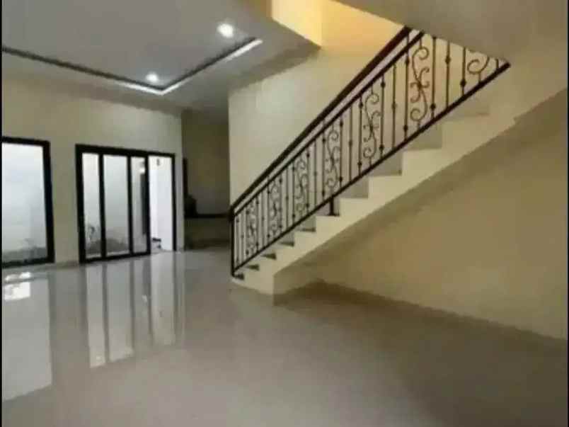 gas rumah 2 lantai baru pondok gede shm imb lengkap