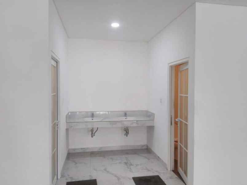 gedung perkantoran kalimalang soho jakarta timur