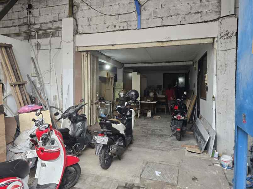 gudang kedinding jaya surabaya utara