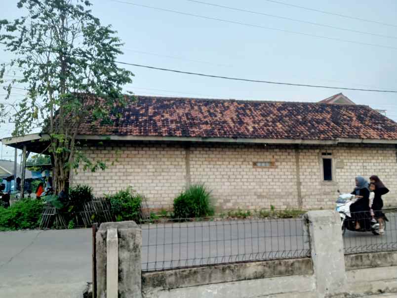 jual butuh rumah kampung di karawang