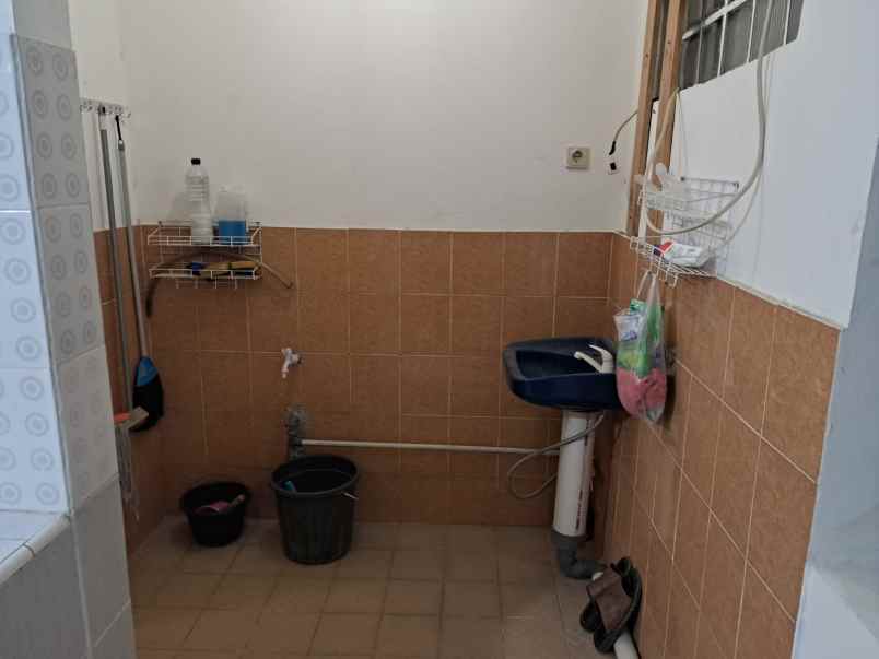 jual rumah bagus komplek perdagangan