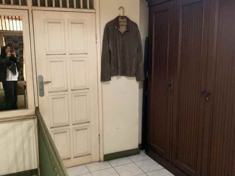 jual rumah bagus shm di jalan kangkung jakarta selatan