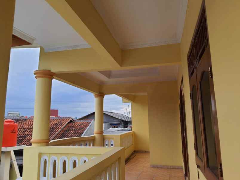 jual rumah megah 2 lt dekat stasiun ka poris tangerang