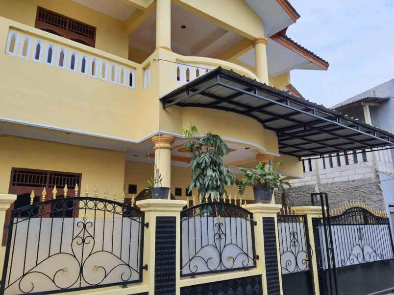 jual rumah megah 2 lt dekat stasiun ka poris tangerang