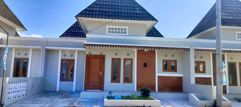 jual rumah murah 200 meter dari jalan raya jogja solo