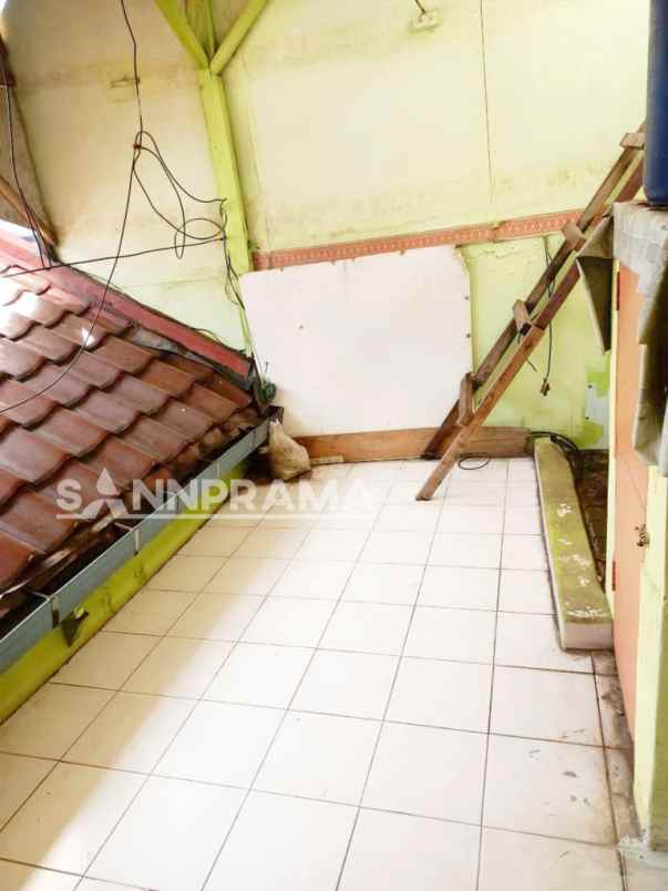 jual rumah second dalam perumahan