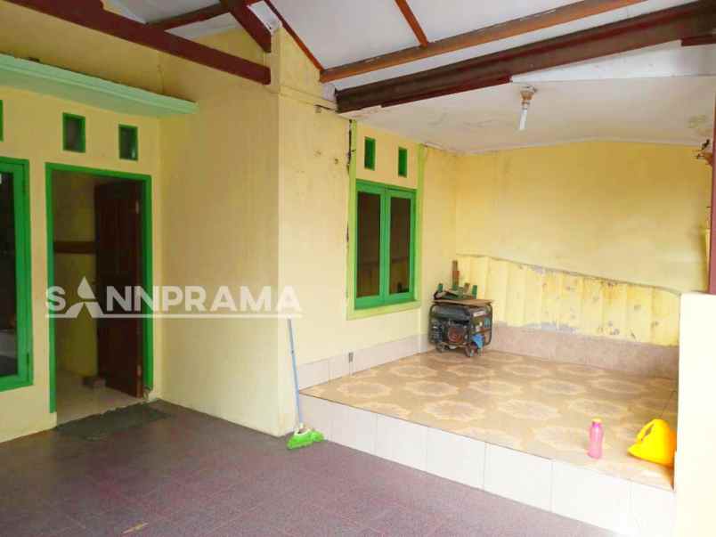 jual rumah second dalam perumahan