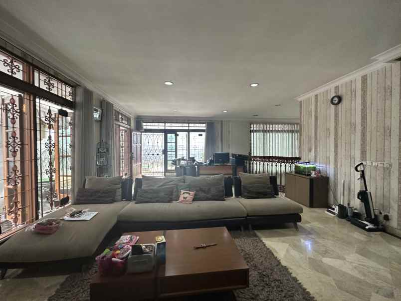 jual rumah taman kedoya residence