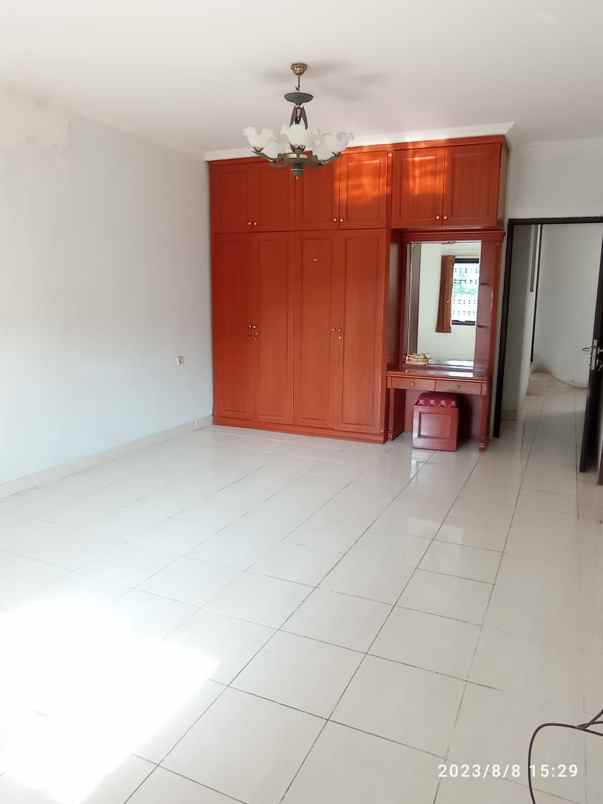 jual rumah taman palem lestari