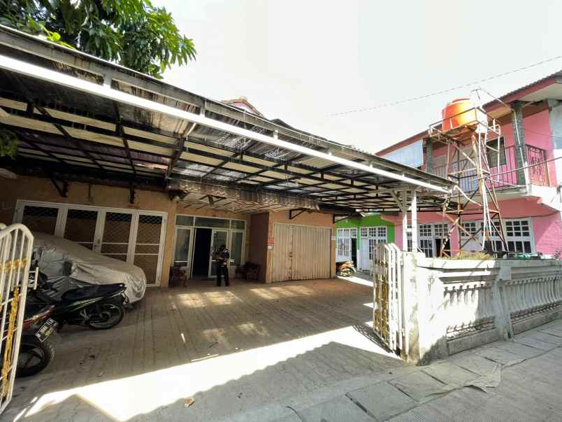 jual rumah utama dan rumah kost 16 kamar