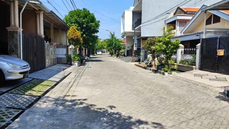 on progres rumah minimalis 2 lantai di ketintang madya