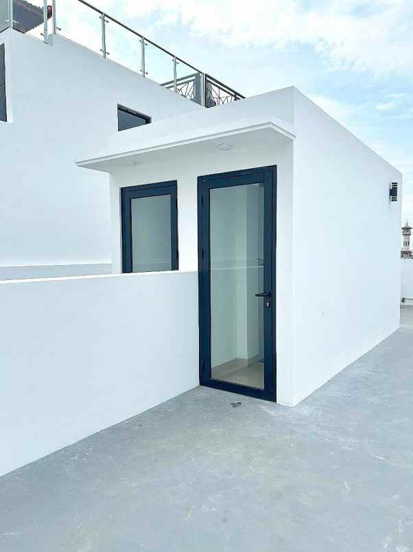 ruko 4lantai bonus rooftop di rawamangun jakarta timur