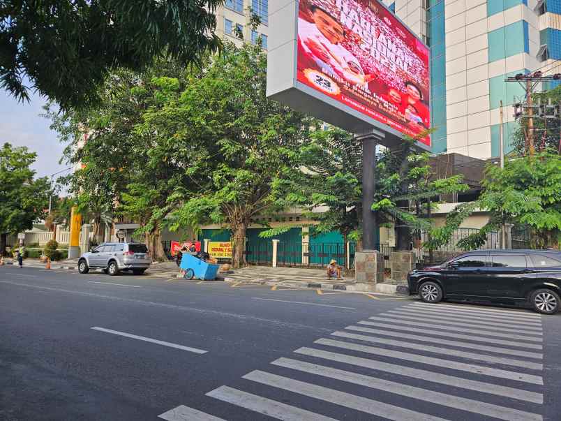 ruko dekat tugu muda di semarang