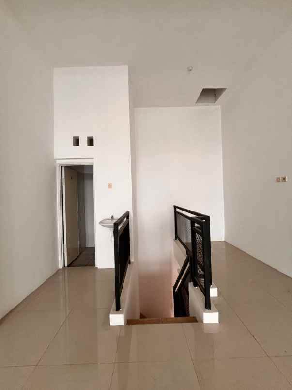 ruko gresss ploso baru row jalan 2 mobil