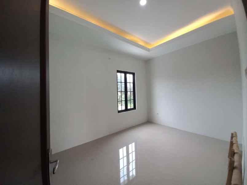 rumah 2 lantai dekat gdc depok 1 man