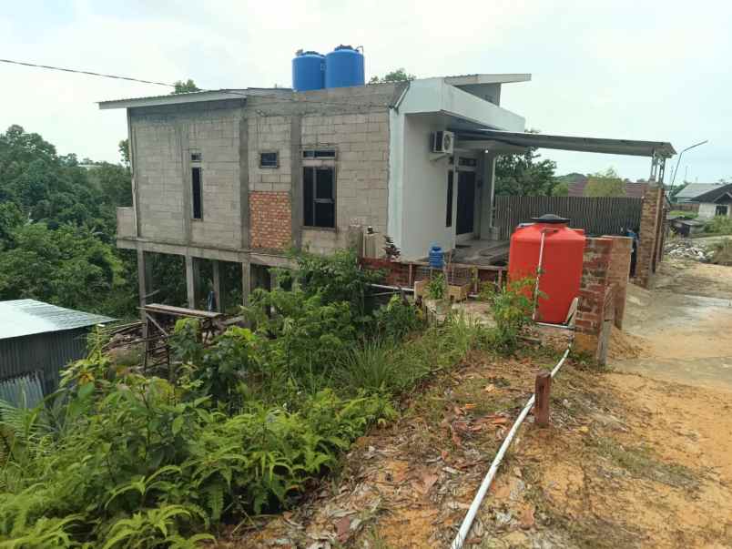 rumah 2 lantai dijual luas tanah 300m2