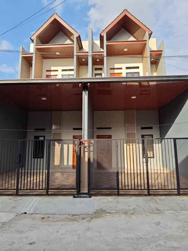 rumah 2 lantai minimalis di permata hijau permai