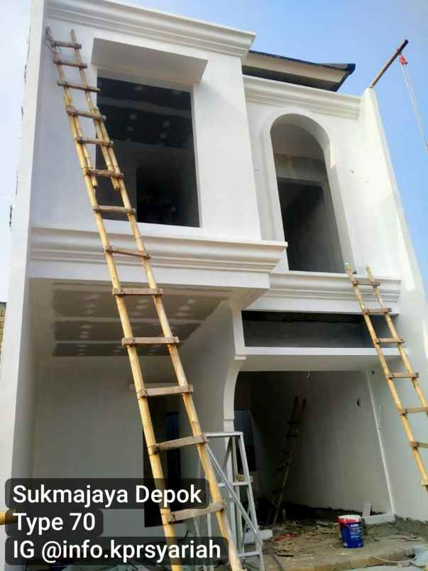 rumah 2 lantai modern klasik dekat margocity depok