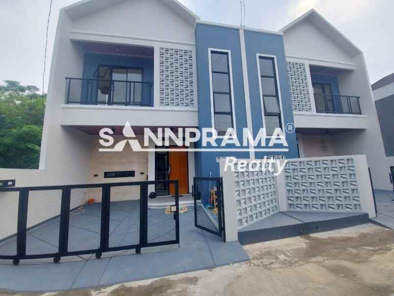 rumah 2 lantai murah siap huni nempel tol desari depok