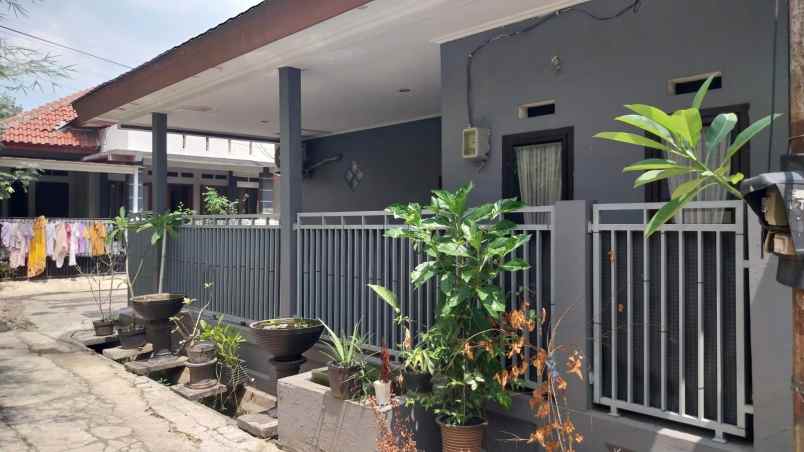 rumah asri dalam komplek jatibening pondok gede