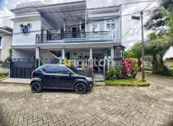 rumah bagus 2 lantai hook gadang green living