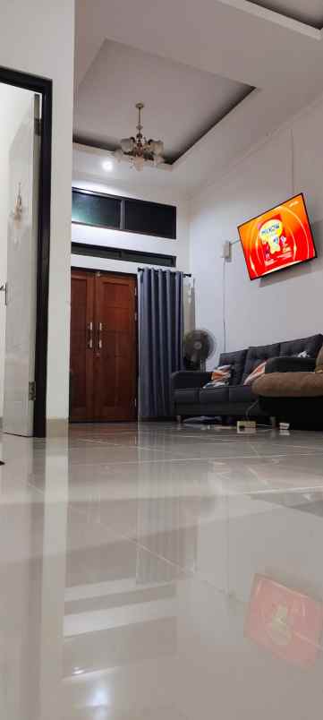 rumah bagus murah nyaman lt 102 m 3 kamar shm sawangan