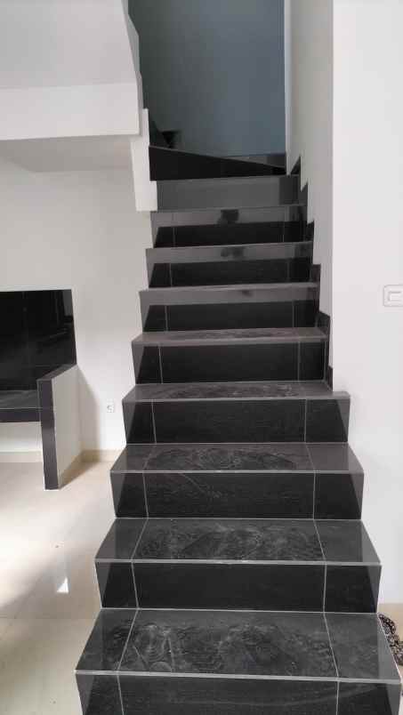 rumah baru strategis di antapani kota bandung