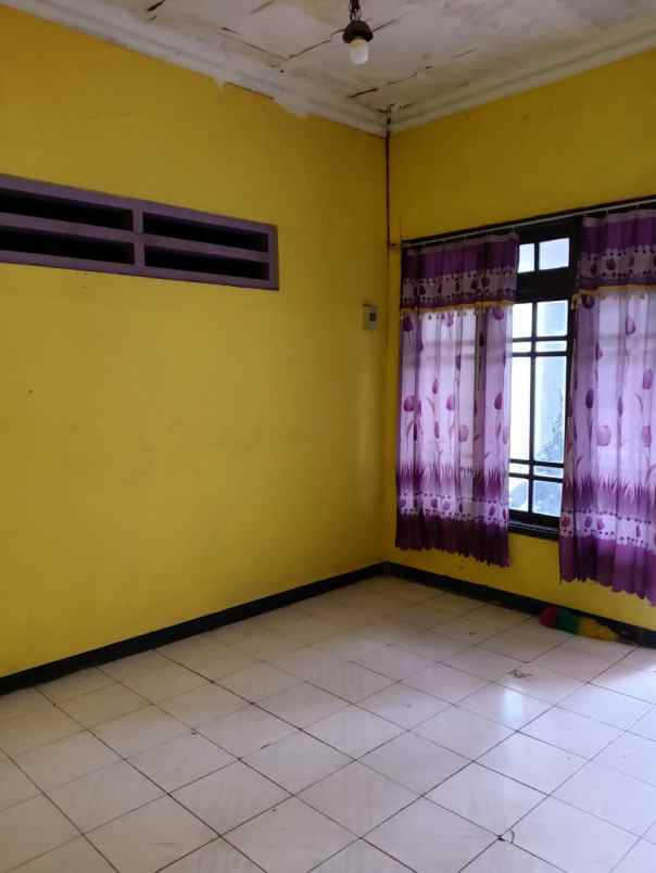 rumah besar cocok buat kost2an