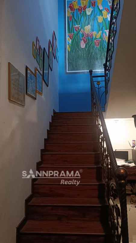 rumah cantik 2 lantai di cluster kebalen bekasi imlin