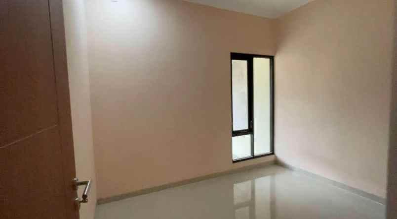 rumah cantik minimalis lokasi strategis