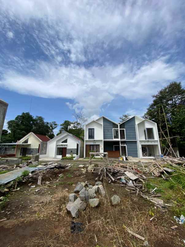 rumah cantik minimalis lokasi strategis