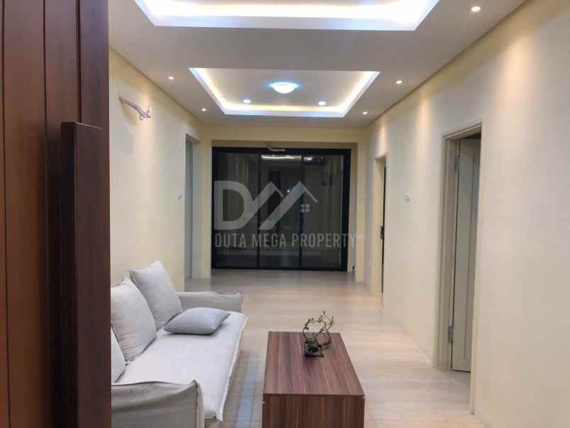 rumah cantik minimalis shm barat graha raya bintaro