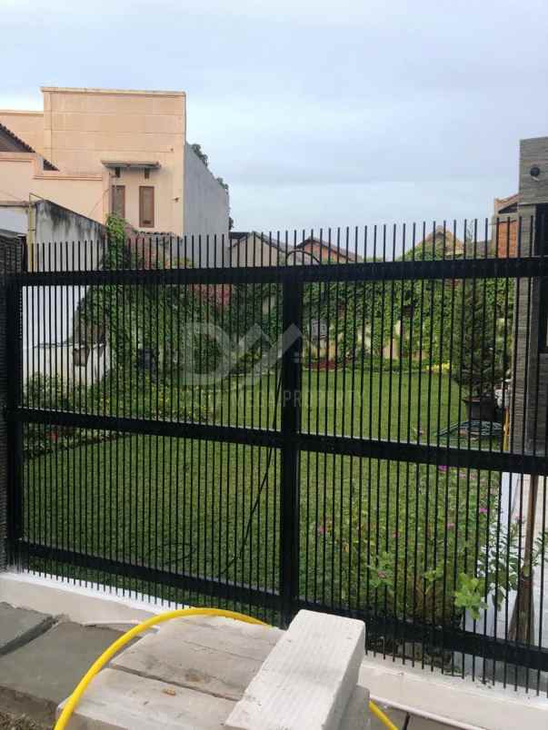 rumah cantik minimalis shm barat graha raya bintaro