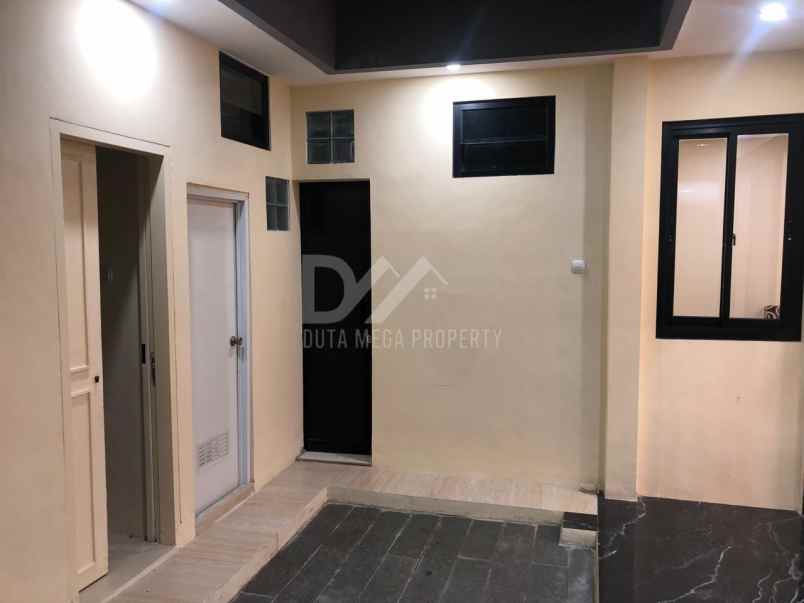 rumah cantik minimalis shm barat graha raya bintaro