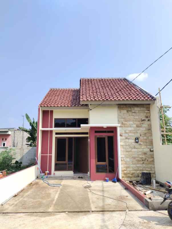 rumah cash dijual dekat jalan pemda dan stasiun