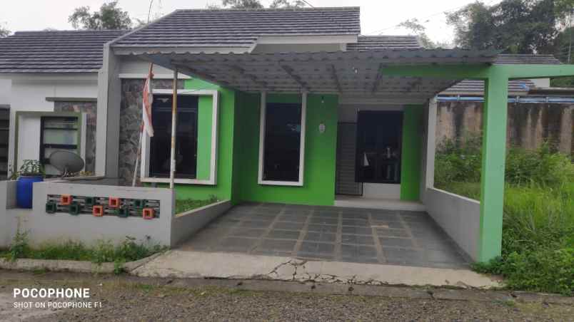 rumah cihanjuang dekat sarijadi gegerkalong pasteur