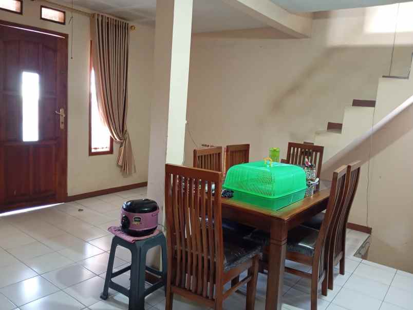 rumah cisasawi cihanjuang shm 2 lantai murah