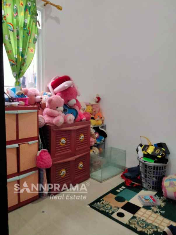 rumah dalam cluster private pasir putih sawangan ph