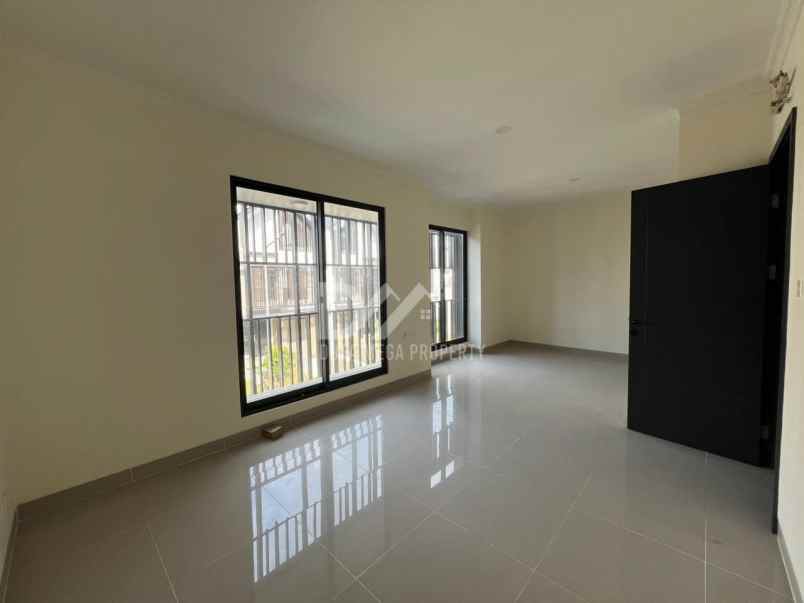 rumah di summarecon gading serpong