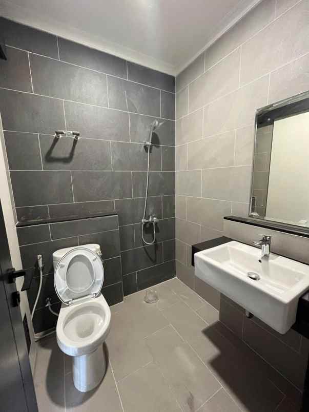 rumah di summarecon gading serpong