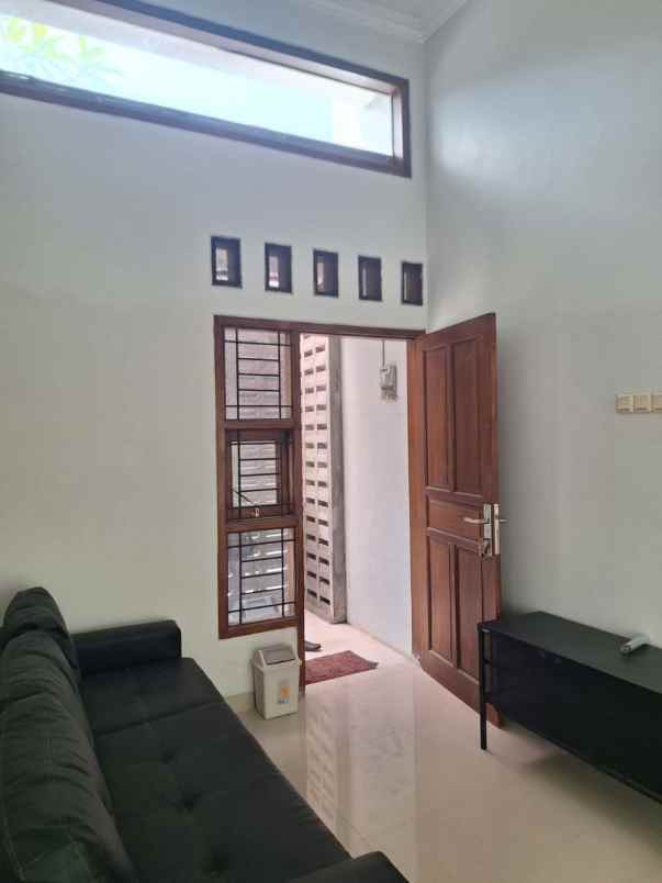 rumah dijual dekat de tjolomadoe 400 jutaan