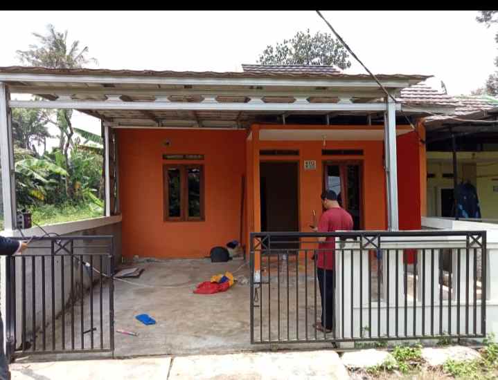 rumah dijual siap huni sudah free pagar dan canopi