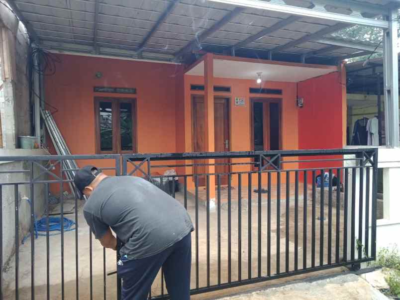 rumah dijual siap huni sudah free pagar dan canopi