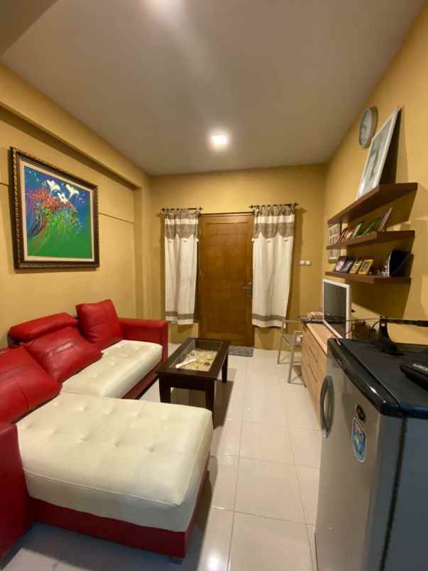 rumah full furnished di cipayung jaktim riska