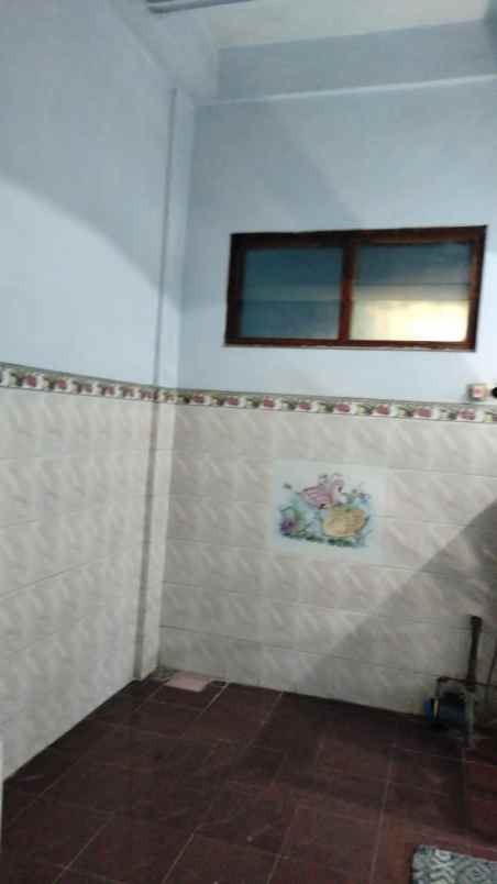 rumah hook dalam kompleks plamongan indah semarang