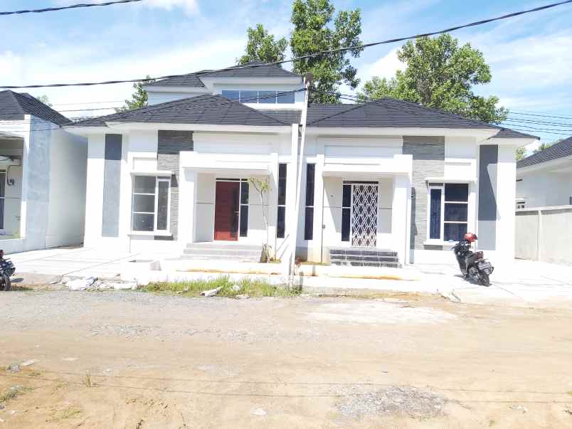 rumah jalan paris 3 padat karya