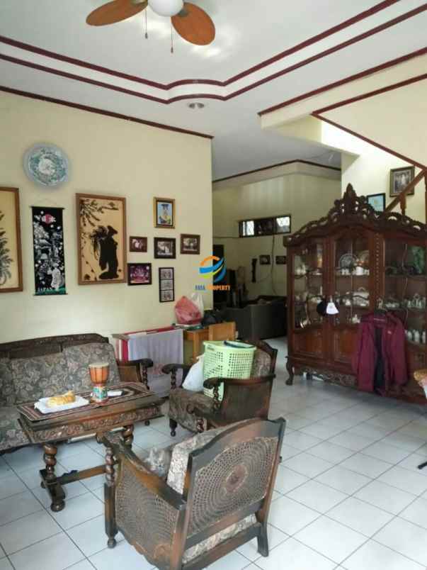 rumah jl mega cinere depok jawa